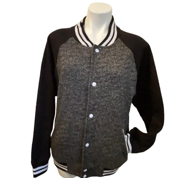 Young mens size medium snap jacket - Picture 1 of 6